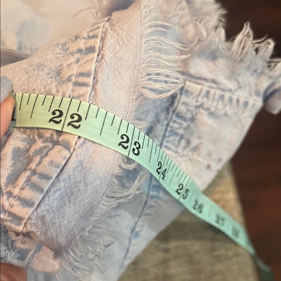 Vintage Frayed Edge Embroidered Denim Jacket says M but fits a S - Picture 11 of 13